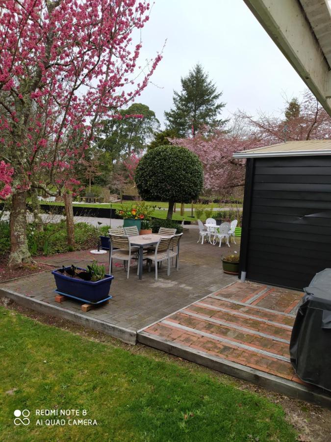 The Homestead Taupo Exterior foto